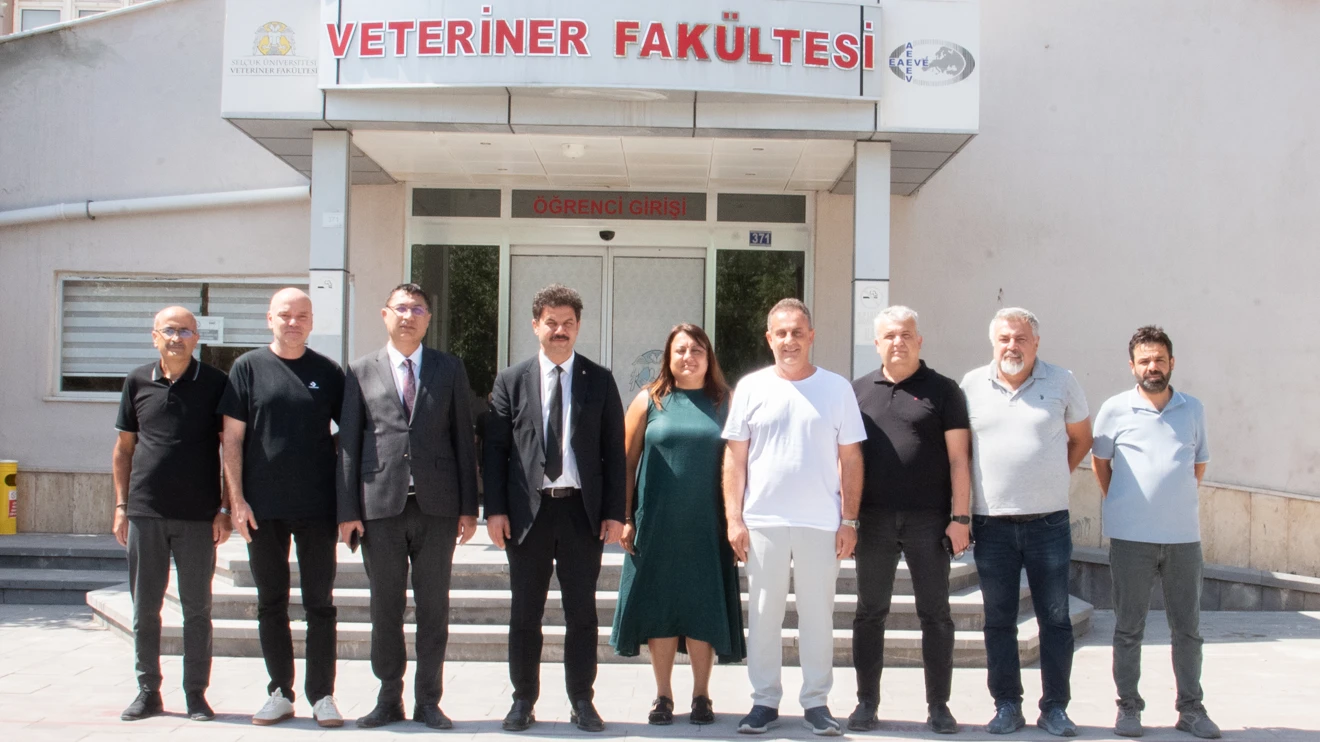 Rektör Yılmaz, fakülte ve uygulama birimlerinde incelemelerde bulundu